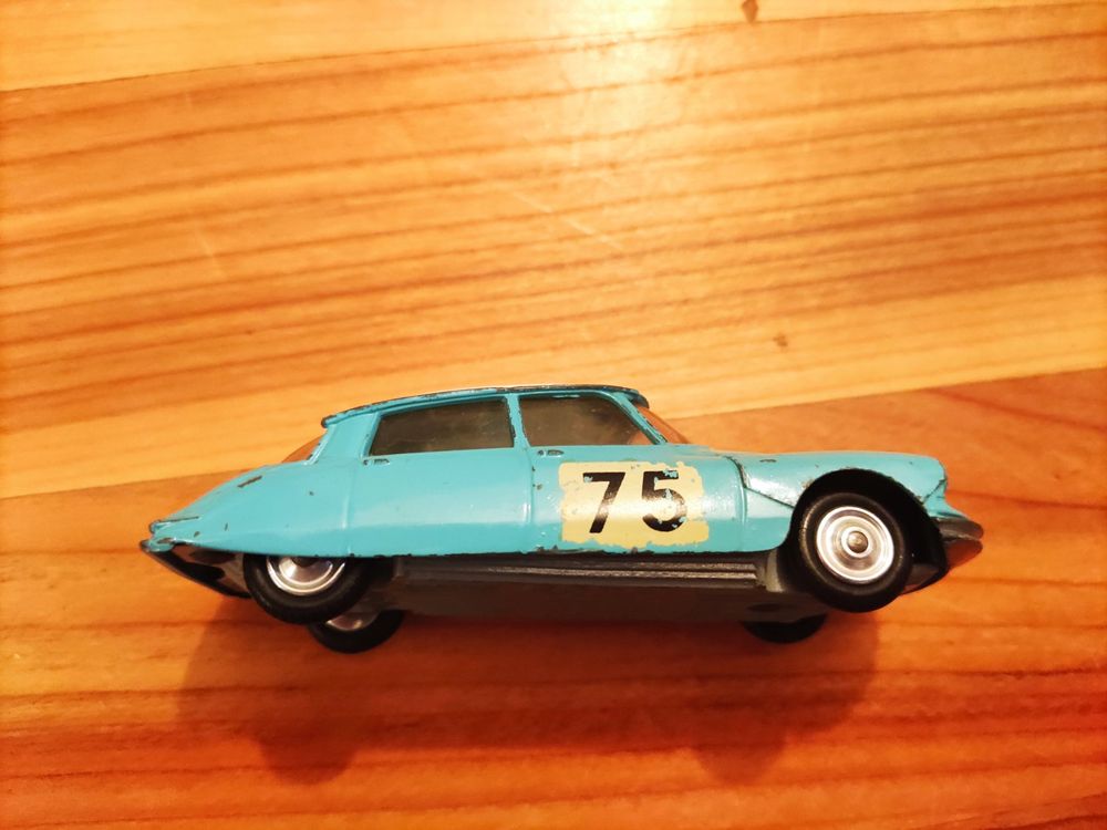 CAR-HORSE CITROEN DS présidentielle Charles De Gaulle style Dinky JRD