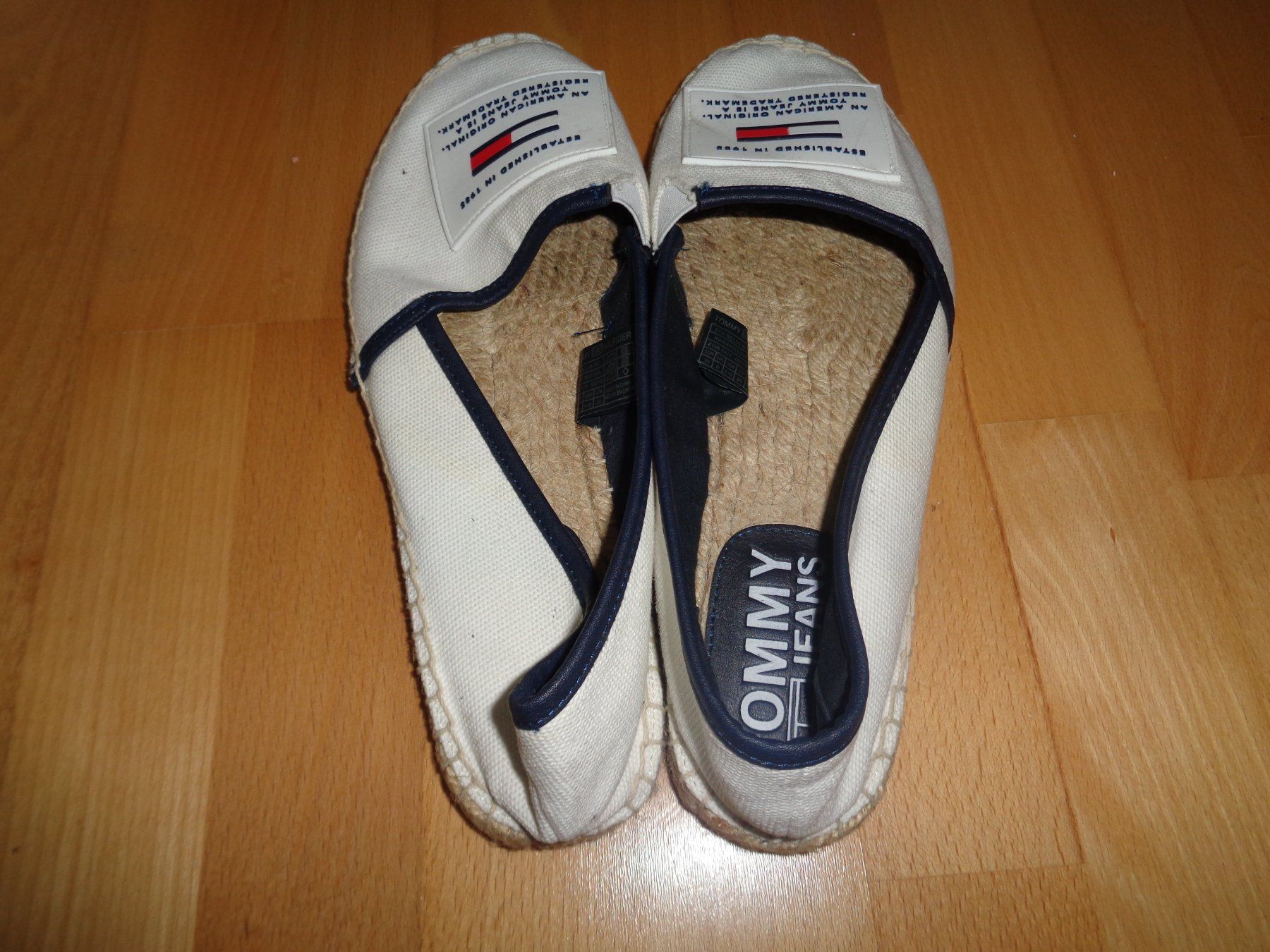 Tommy Hilfiger Scarpe da donna: Espadrille  Tommy Jeans  Grösse 39 – Usato da Kreuzlingen venduto da Robi-2003 1