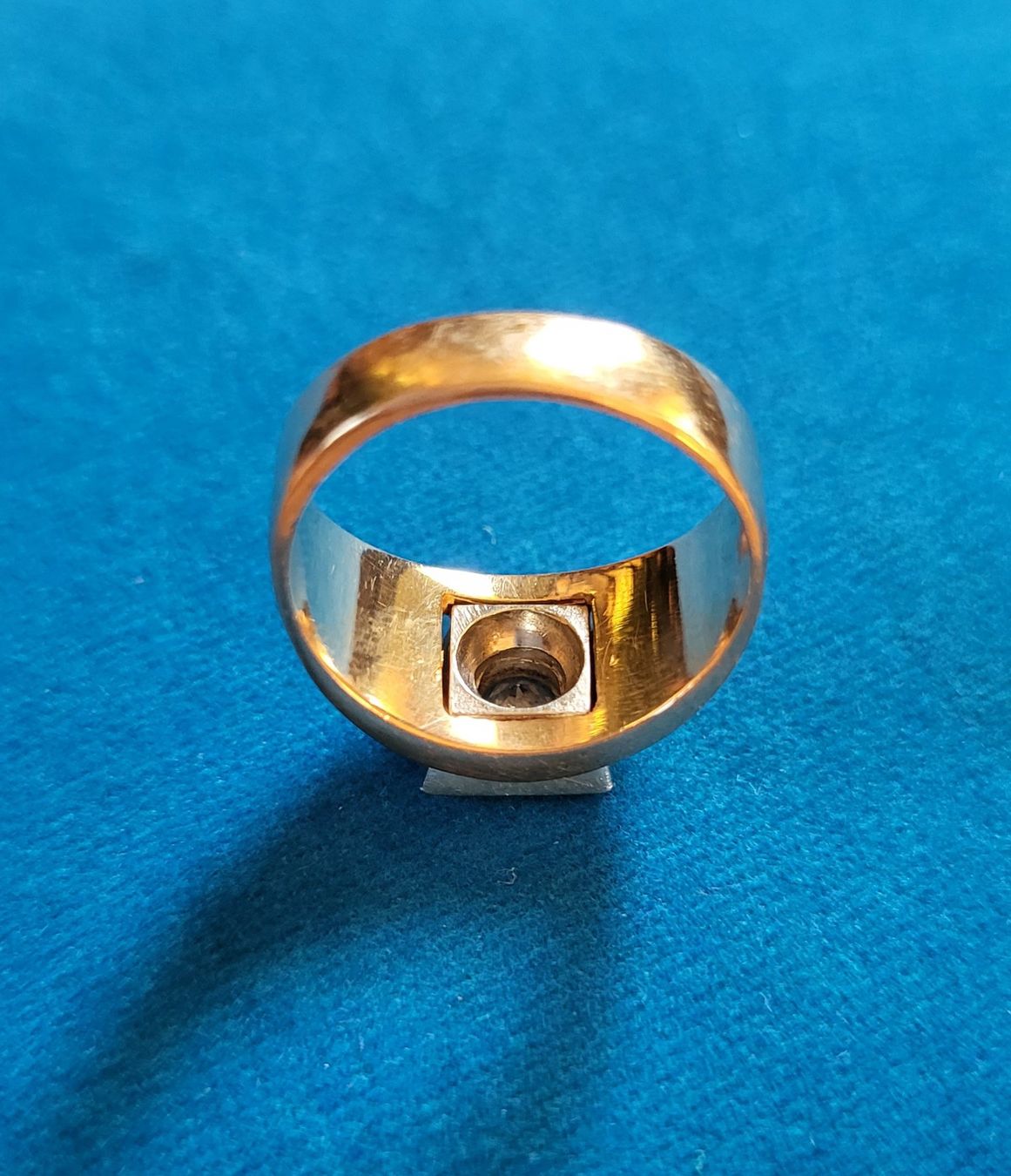 Anelli: 18 Karat 750 Massiv Ring Mit Stein – Usato da Wald ZH venduto da Aniade 2