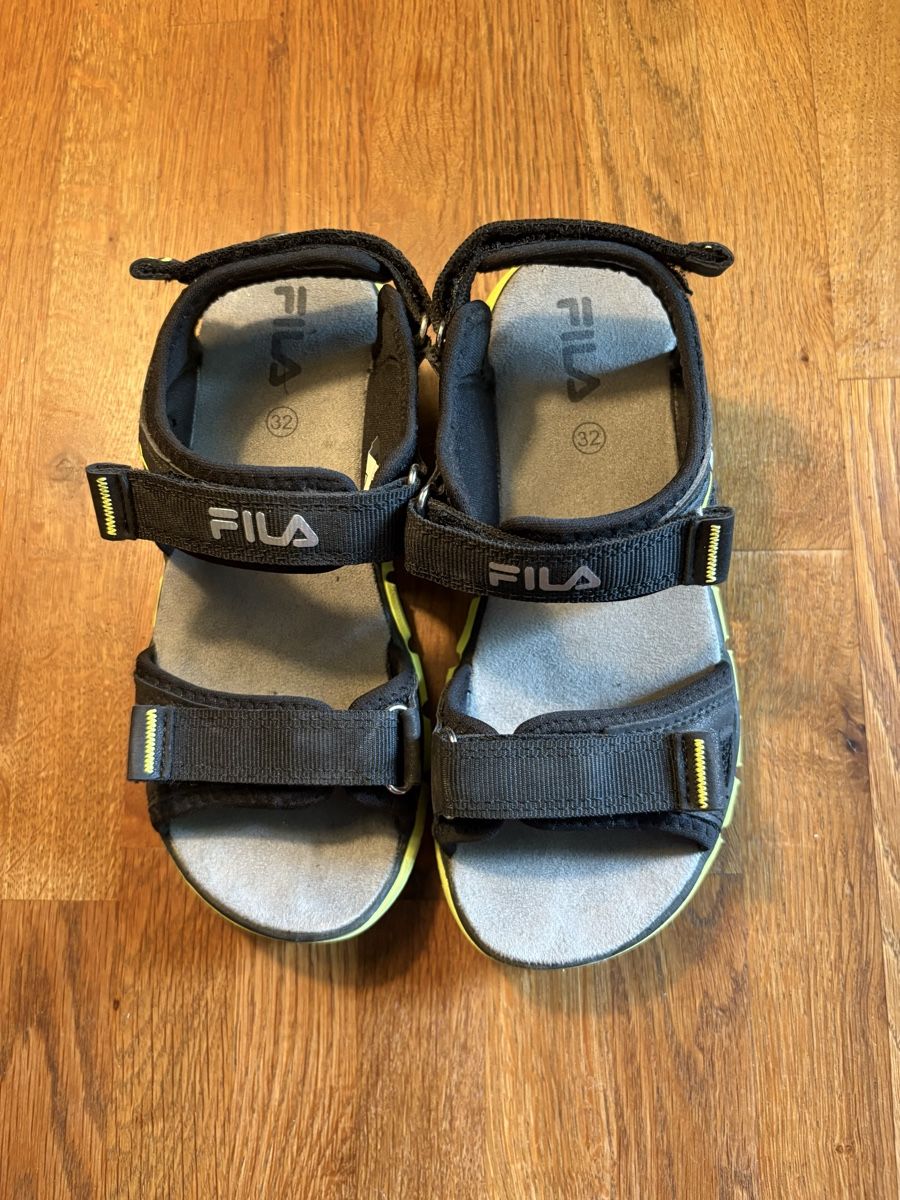 Fila Scarpe per ragazzi: Sandalen von FILA Gr. 32 – Usato da Schwerzenbach venduto da frauminze