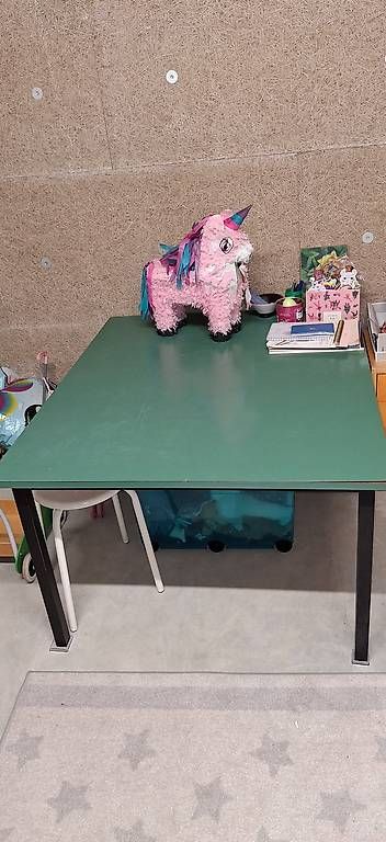 Tables: Tisch Gratis – D'occasion à Konolfingen par fk01b534