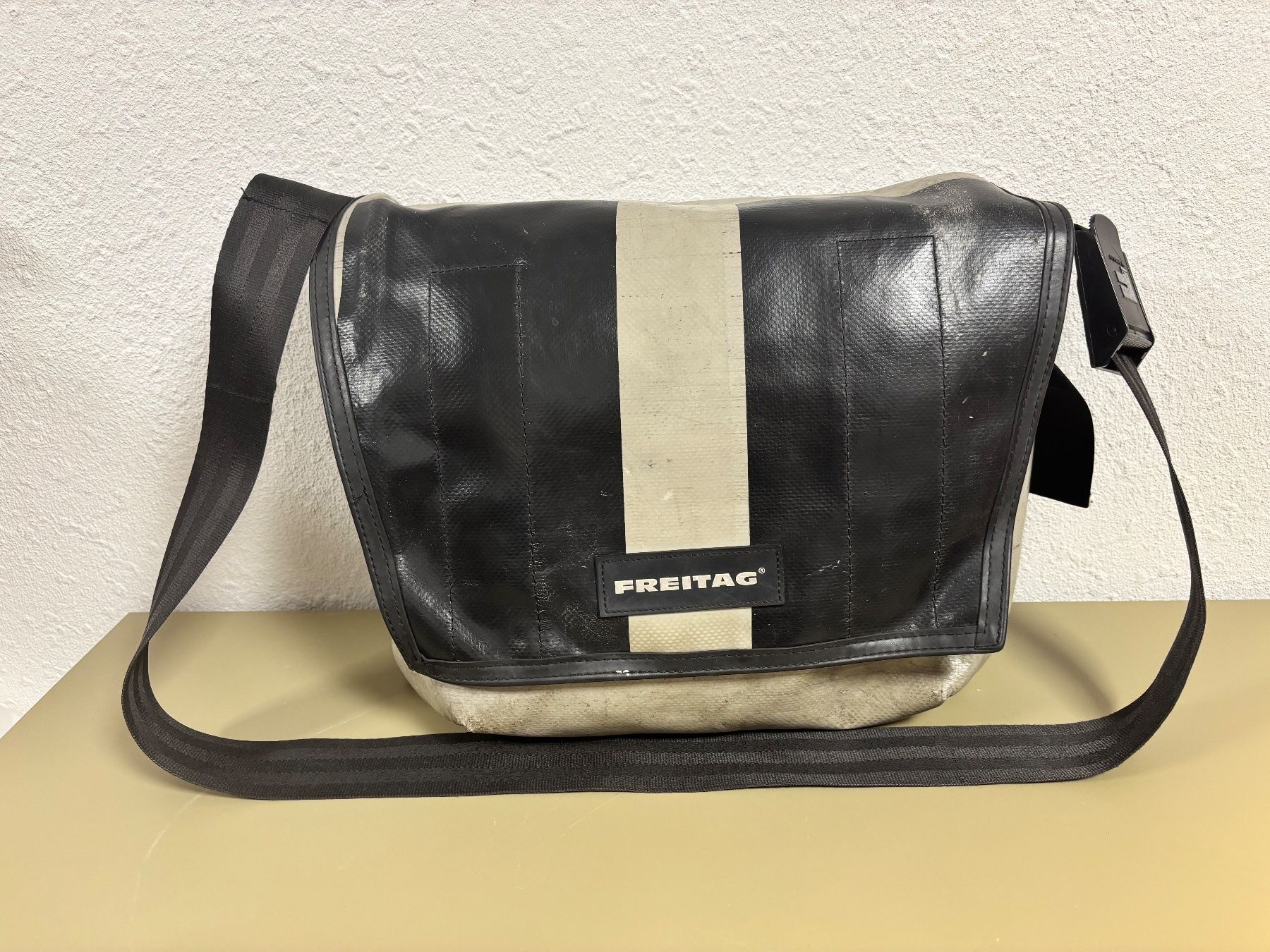 Freitag Sacs: Freitag Dexter F14 Messenger – D'occasion à Bottmingen par ana_5hrv