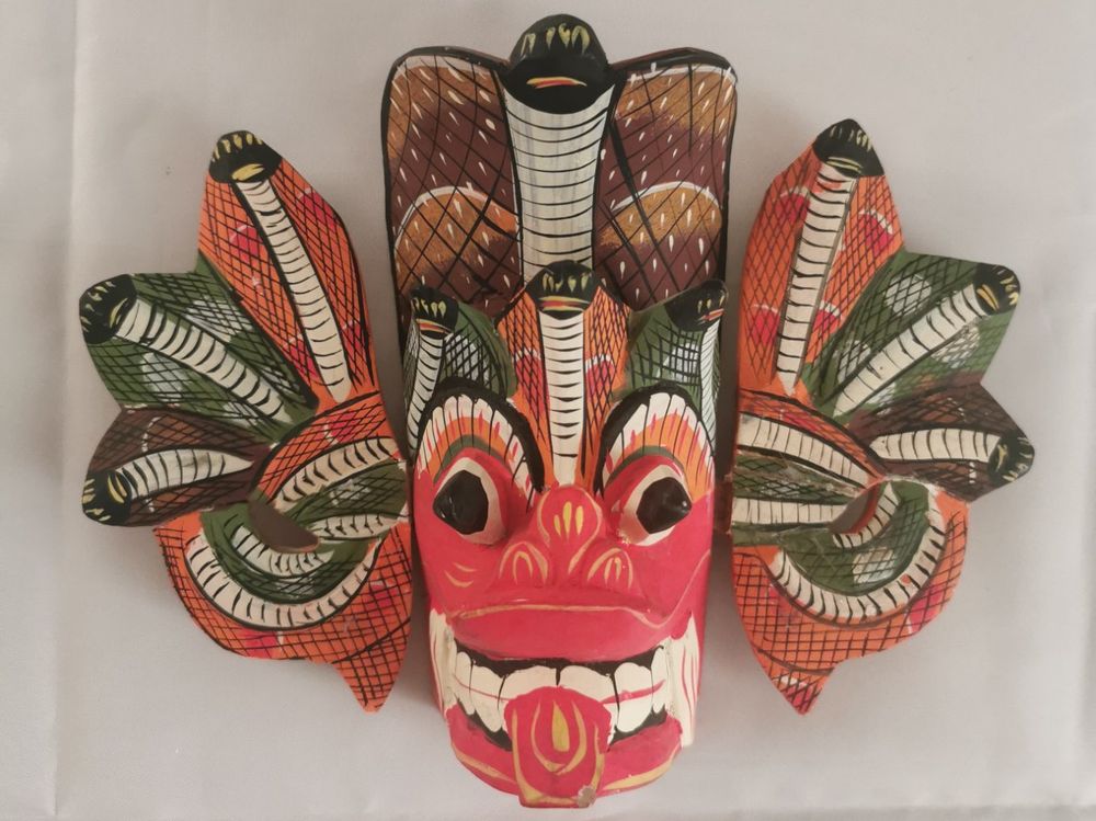 Original Naga Raksha Cobra Maske aus Sri Lanka, handbemalt | Kaufen auf ...