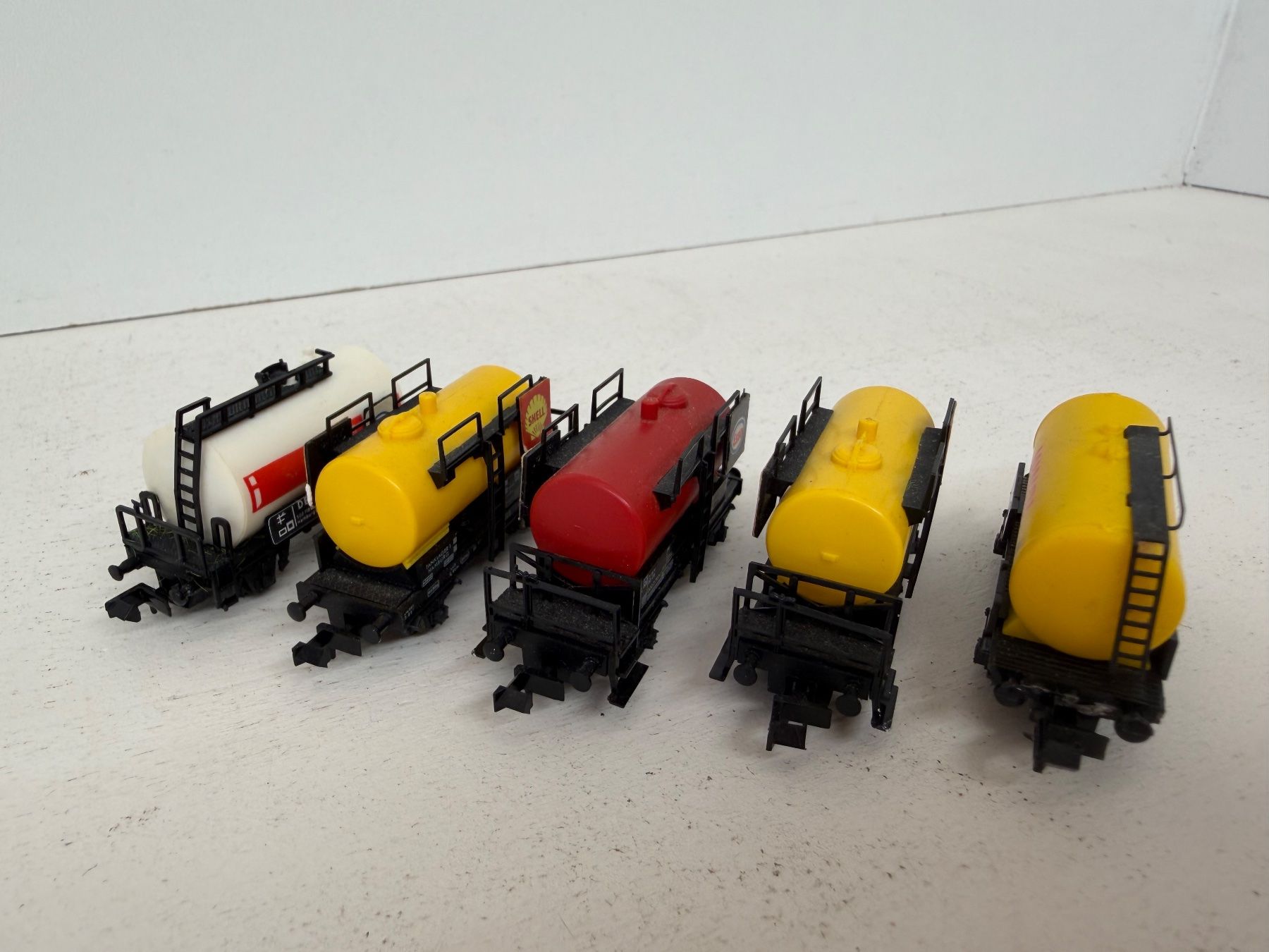 Fleischmann Modellini di ferrovie: Fleischmann Güterwagen 8400, 8401 – Usato da Büsserach venduto da ModellbahnDepot 5