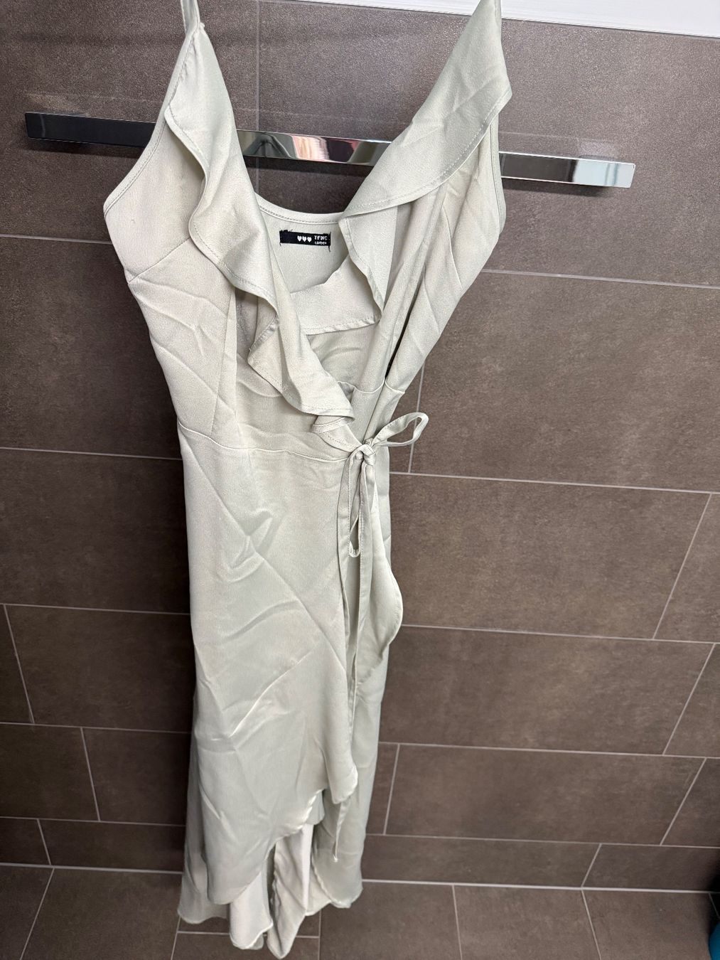 Asos Vestiti: ASOS Kleid M – Usato da Steinhausen venduto da Alise 2