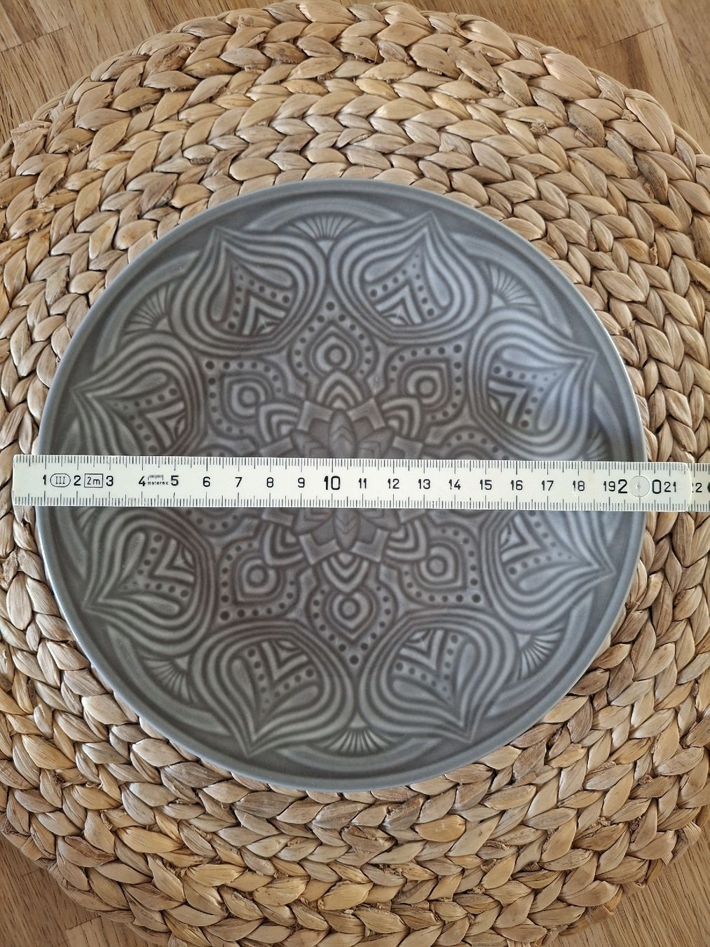 Teller: Dekorative Keramikteller Mandala-Muster grau Durchmesser 20  – Gebraucht aus Hüntwangen von kewpie123 2
