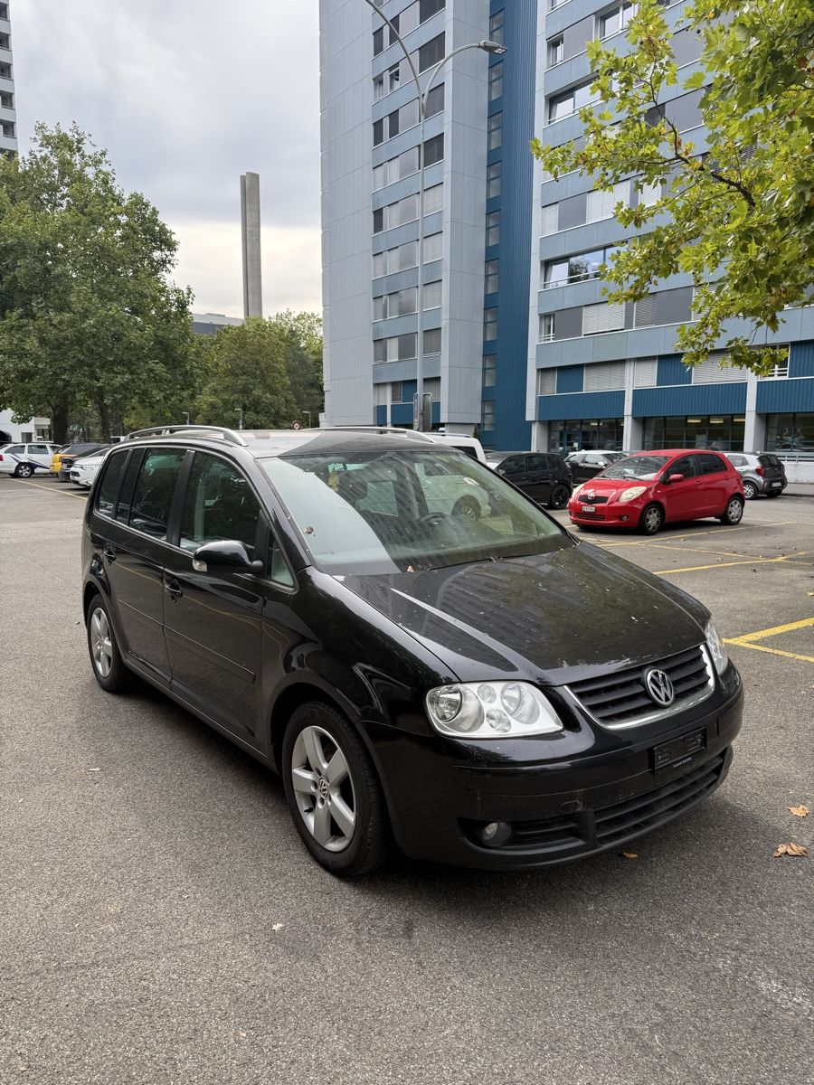 VW Automobili: VW Touran 2.0 TDI – Usato da Bern venduto da Hallo4321 1