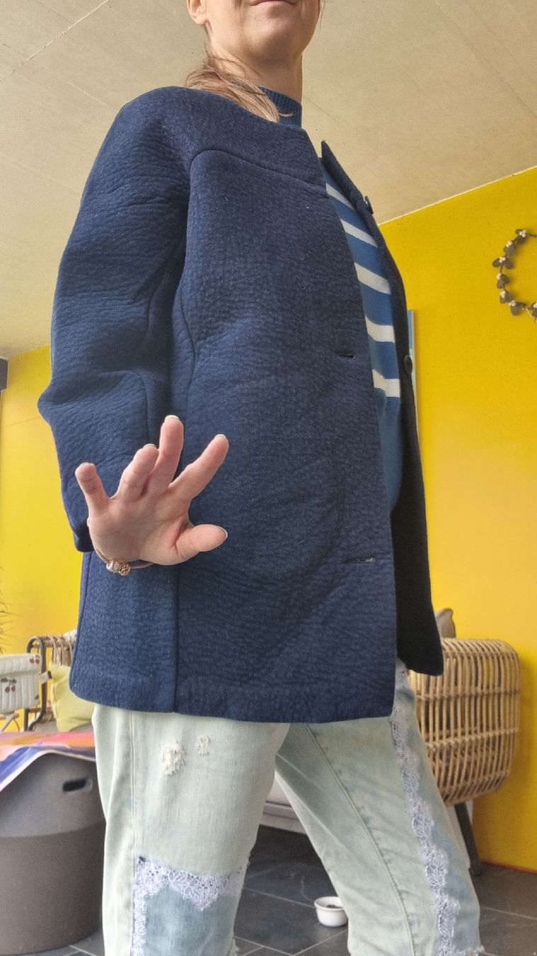 Guess Mäntel: Guess Kurzmantel Grösse S Dunkelblau – Gebraucht aus Bad Zurzach von Mfritzli 2