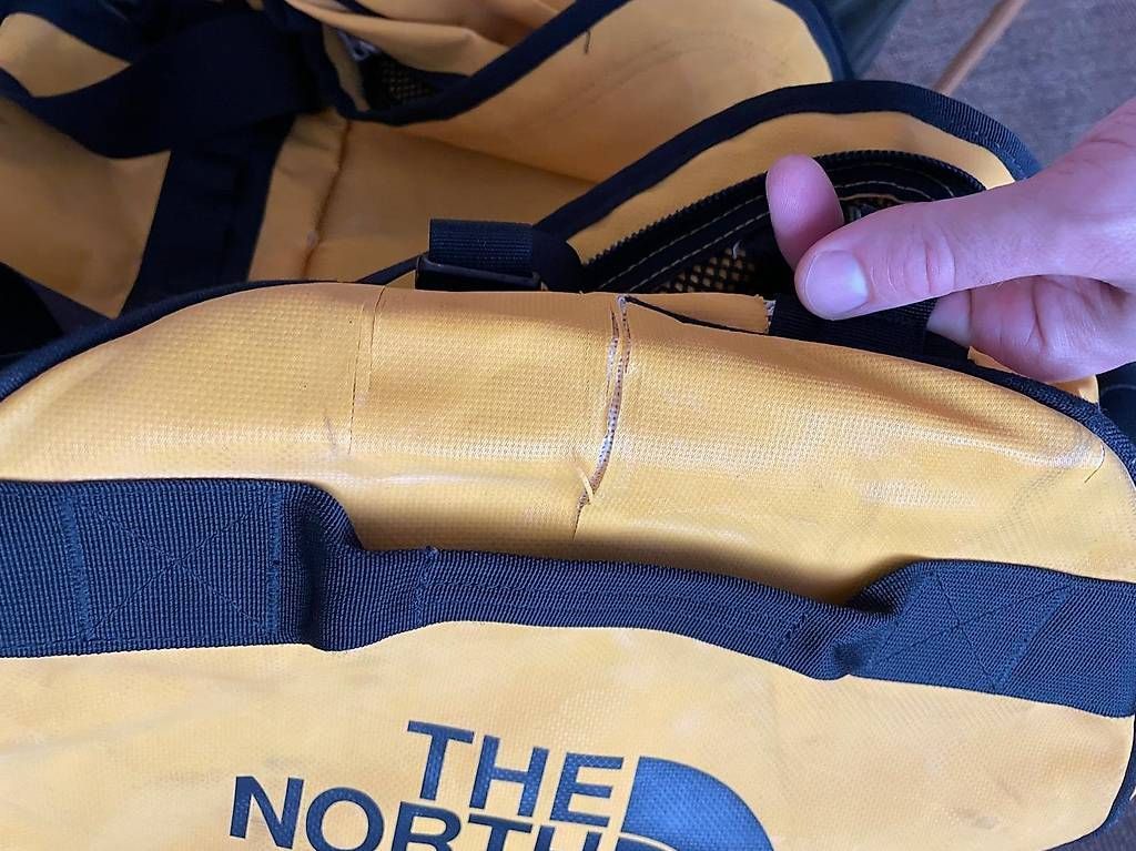 North Face Borse: North Face Base Camp L oder XL Duffel, gebraucht, 99.- – Usato da Pfäffikon SZ venduto da chr_y7l6 1