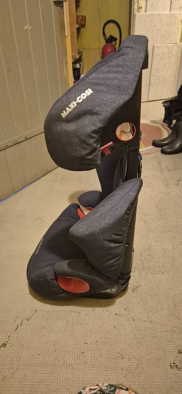 Maxi-Cosi Seggiolini per auto: Siège auto Maxi-Cosi gris bon état – Usato da Lausanne venduto da PEX_Import 3