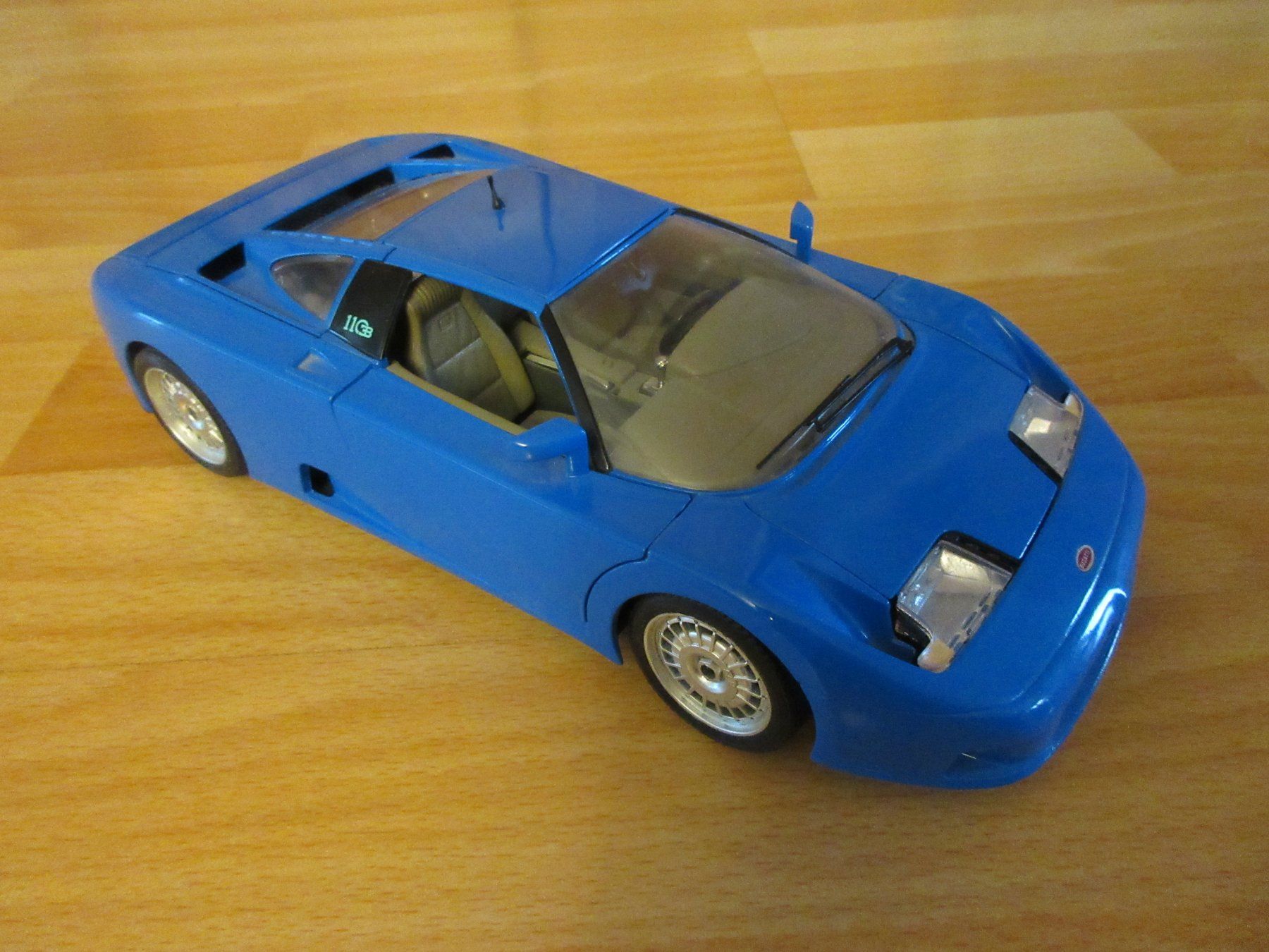 Bburago Modellini d'auto: Bugatti EB 110 – Usato da Kaisten venduto da renault015 3