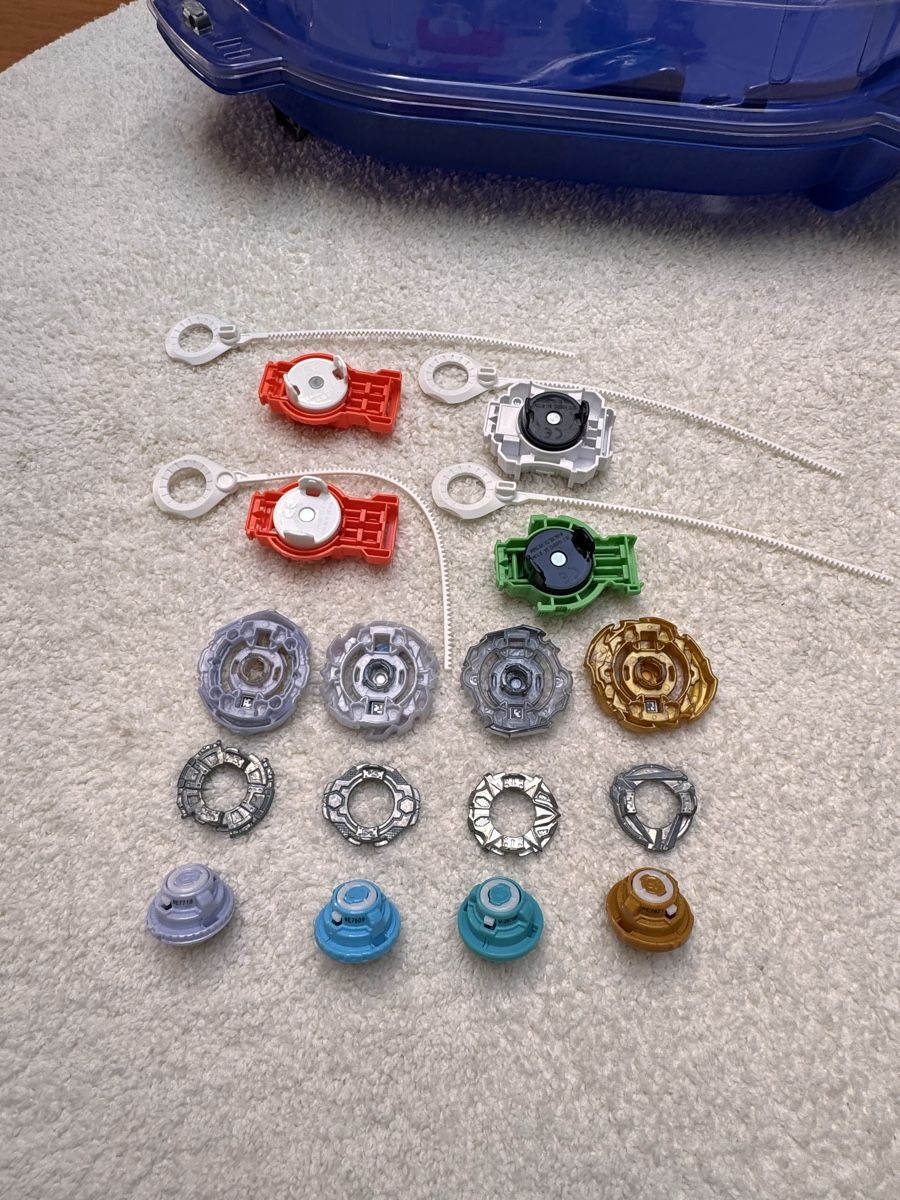 Hasbro Giocattoli: Beyblade set + Arena – Usato da hägglingen venduto da tamayra 3