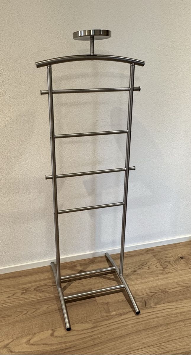 Ikea Guardaroba: Edler Garderobenständer – Usato da St. Gallen venduto da Nanoslider