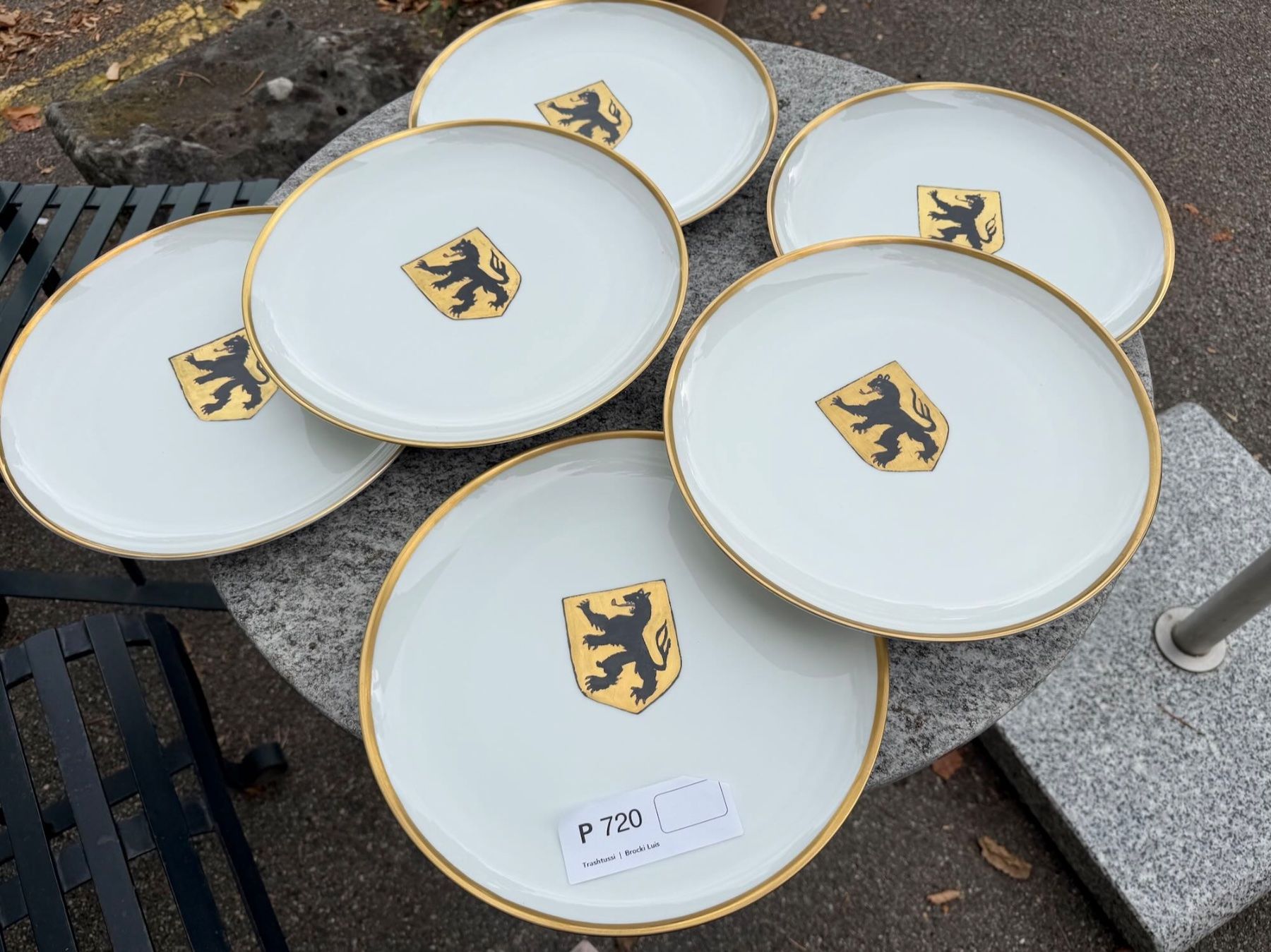 Piatti: 🟢   6 Wappen-Teller – Usato da Zürich venduto da trashtussi 2