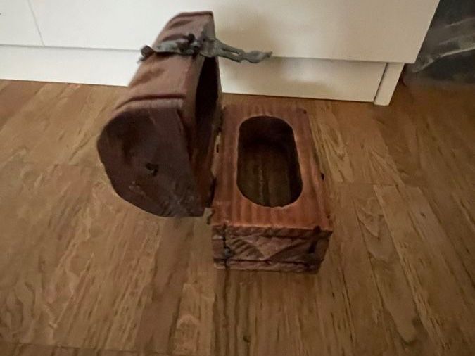 Tutte le decorazioni: Holz-Schatulle, rustikal und einzigartig, Vintage-Look – Usato da Zürich venduto da Belisimo 2