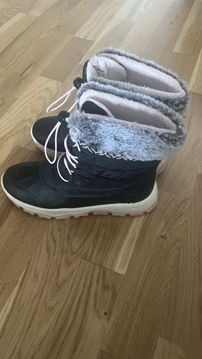 Schuhe für Mädchen: Schneeschuhe für Mädchen – Gebraucht aus Zürich von Dita06 1