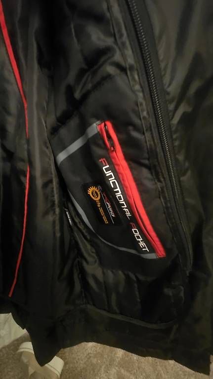 Jacken: Schöne Damen Motorrad Jacke  – Gebraucht aus Wetzikon ZH von veysel71 4