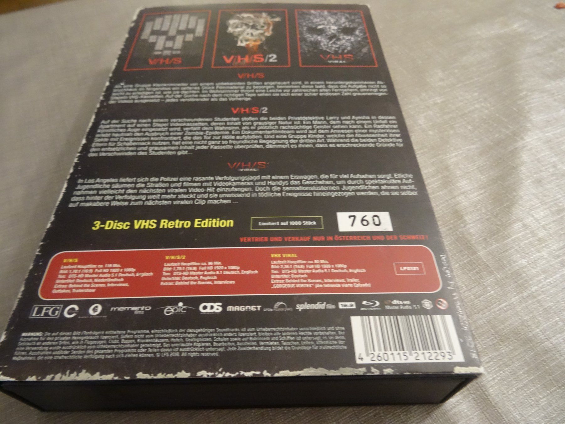 Tutti i DVDs: VHS Trilogie - 3-Disc VHS Retro Edition BLU-RAY TRILOGIE – Usato da Olten venduto da Disc-Verkauf 2