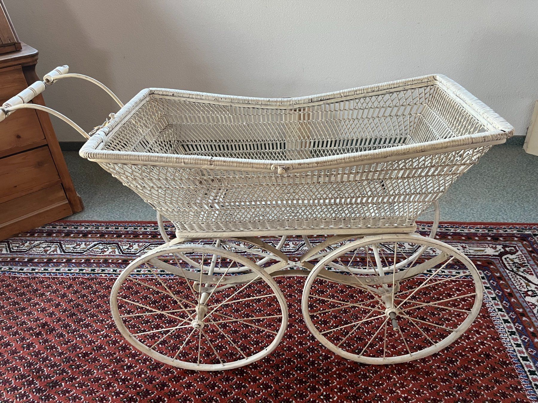 Carrozzine: Antiker Kinderwagen – Usato da Niederdorf venduto da Kaefer740