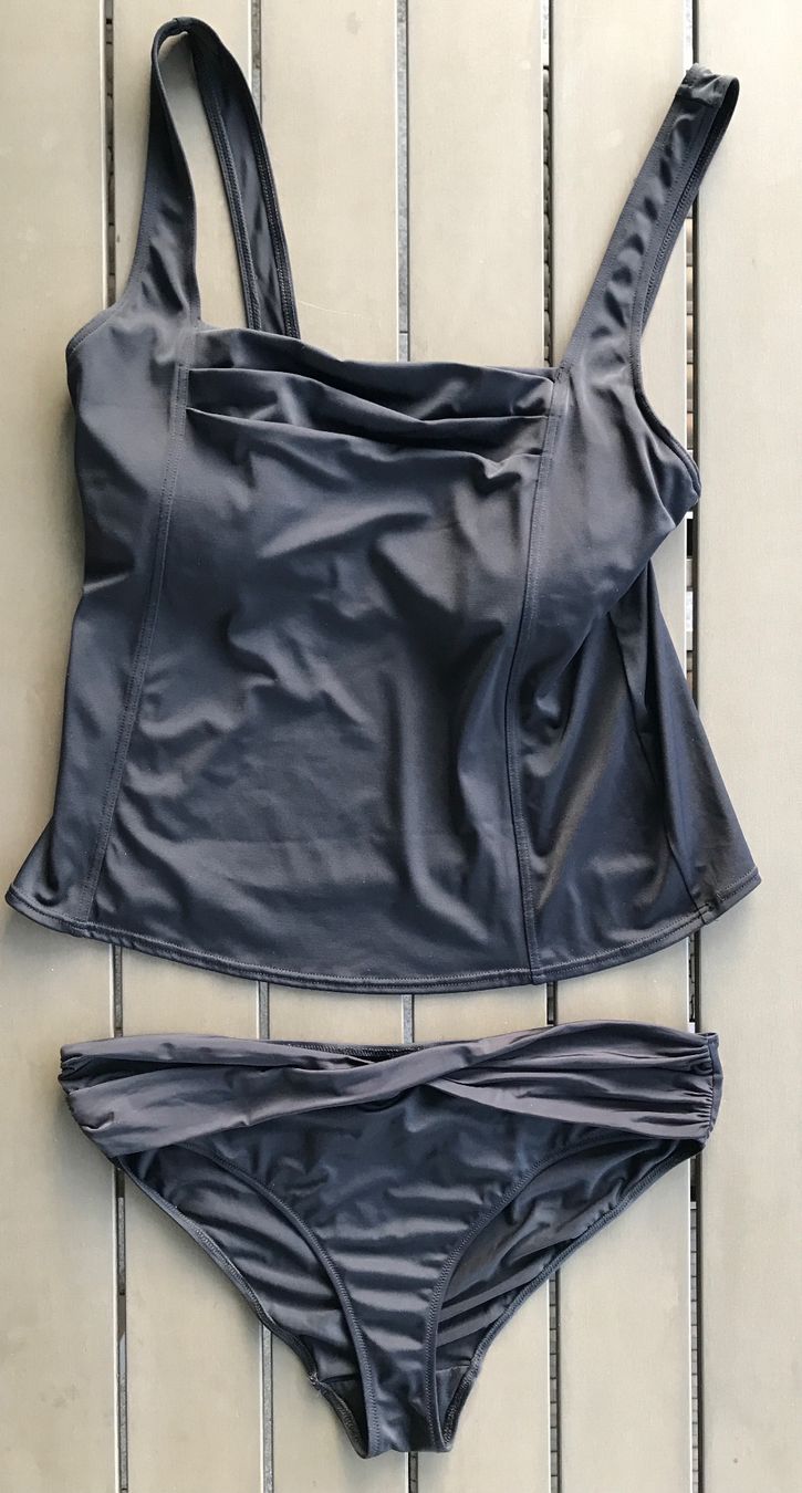 Costumi da bagno & Bikini: Tankini schwarz mit zwei Slips, Gr. 52 – Usato da Ebnat-Kappel venduto da Molton