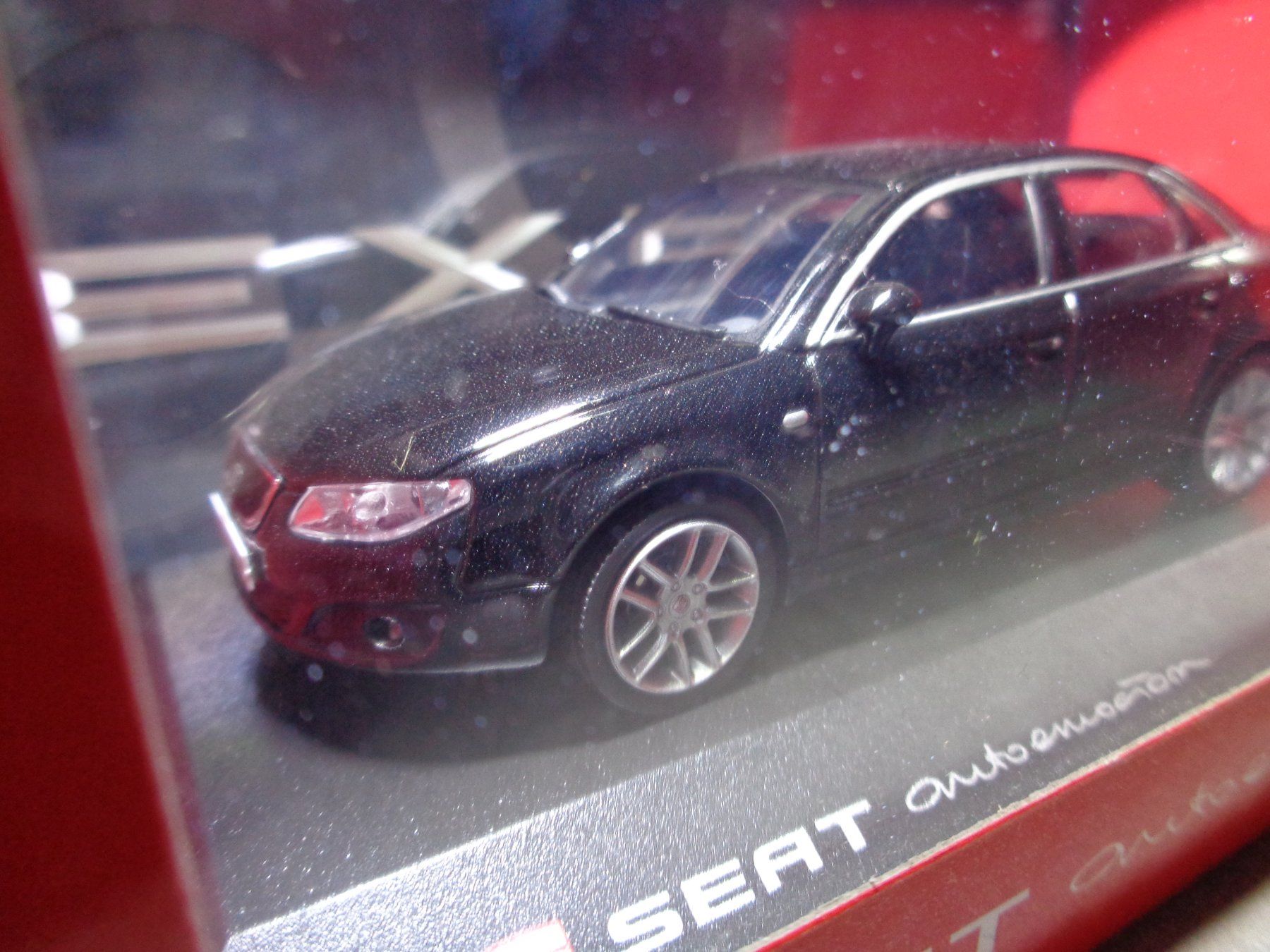 Seat Modellini d'auto: Fischer 1:43 Seat Exeo Black Magic – Nuovo e nell'imballaggio originale da Reconvilier venduto da rallycar 3