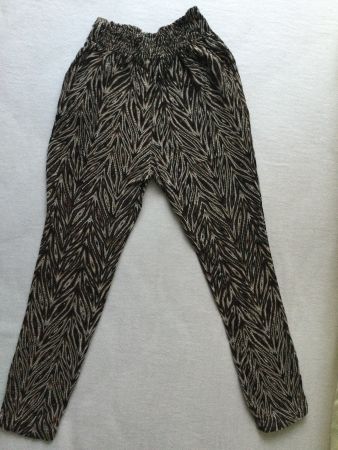 Sisley Sommerhose mit Tigermuster -  34 - XS
