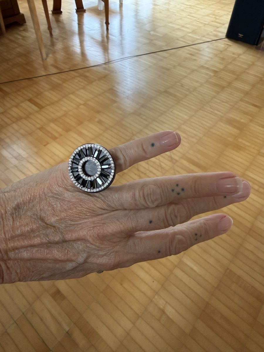 Anelli: Unique Wood Statement Ring with Black &Crystal Embellishment – Usato da Zürich venduto da DEGU 7