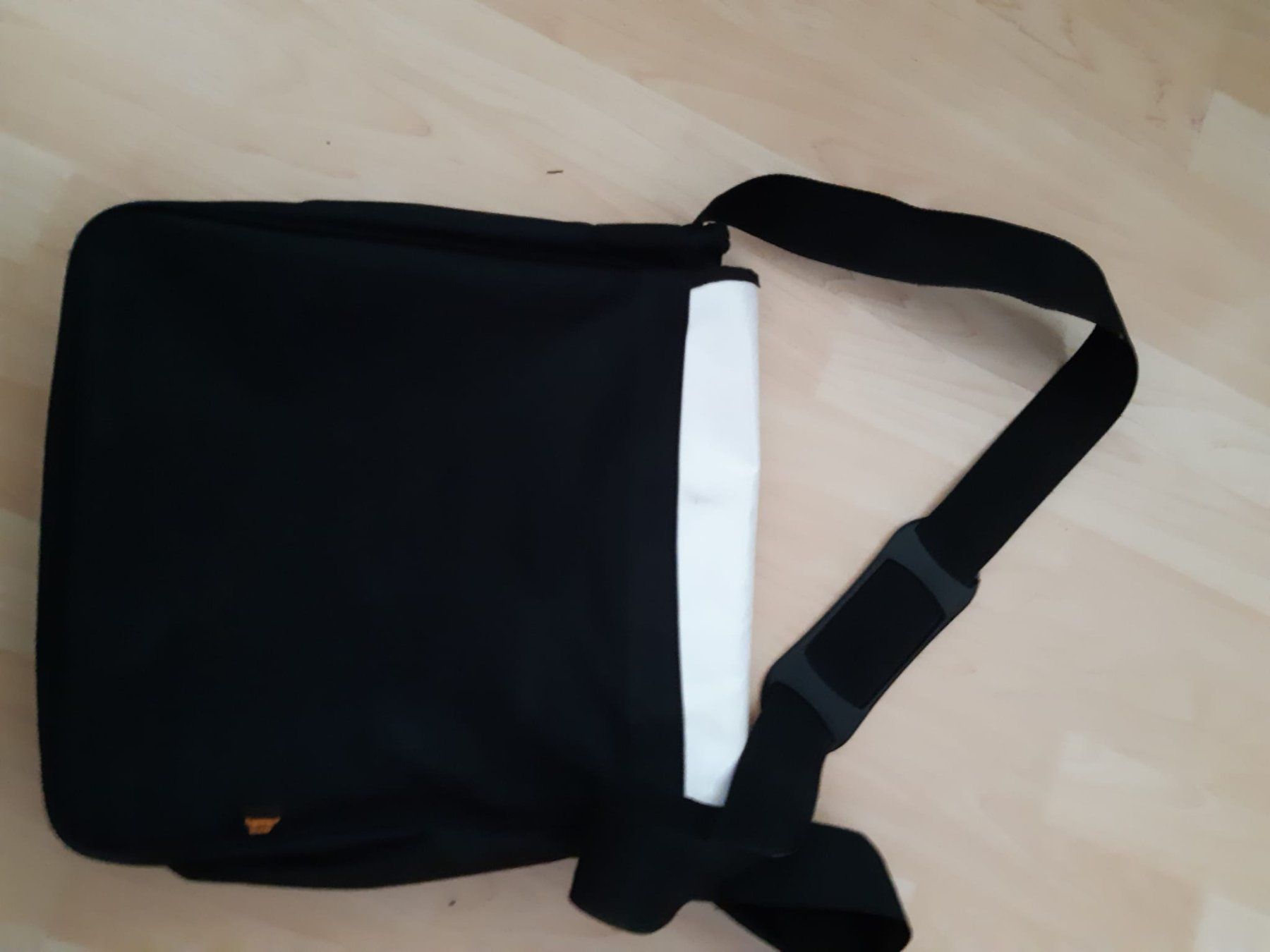 Borse: 2 REISETASCHE – Usato da sachseln venduto da soficool 2