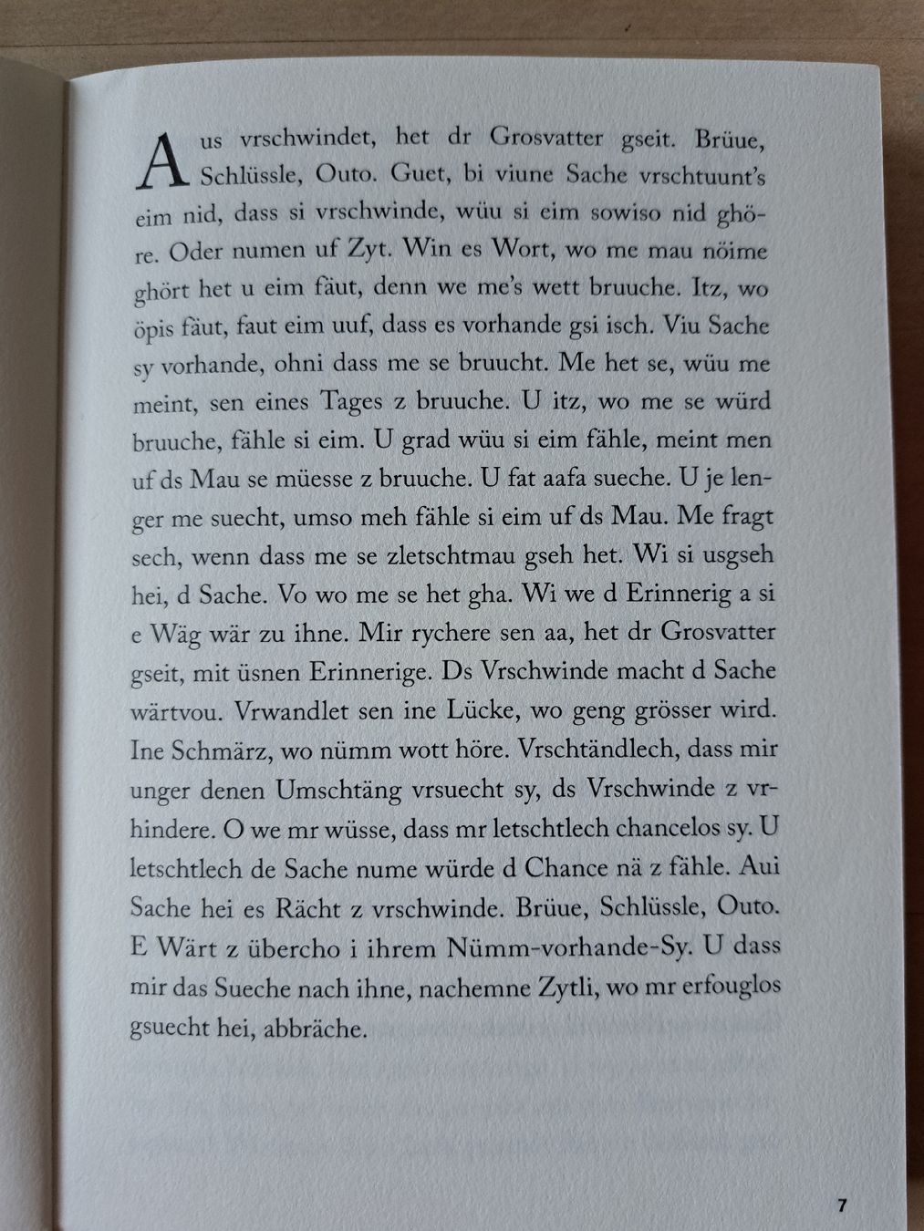 Libri: Guy Krneta. Unger üs. Familienalbum. edition spoken script – Usato da Zürich venduto da chusel 4