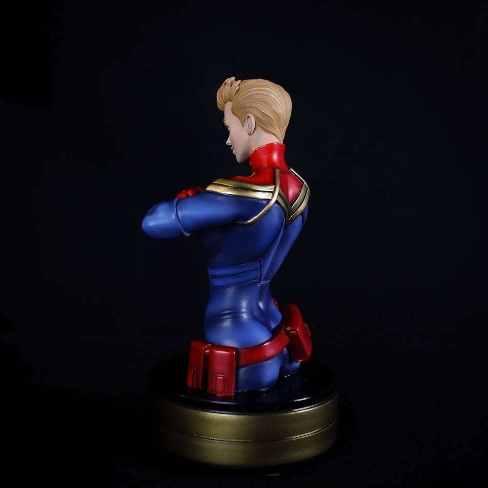 Figuren: Captain Marvel buste Captain Marvel 20 cm – Neu und originalverpackt aus St-Imier von ATTAKSHOP 4