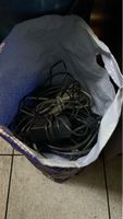 Diverse Kabel und Netzteile