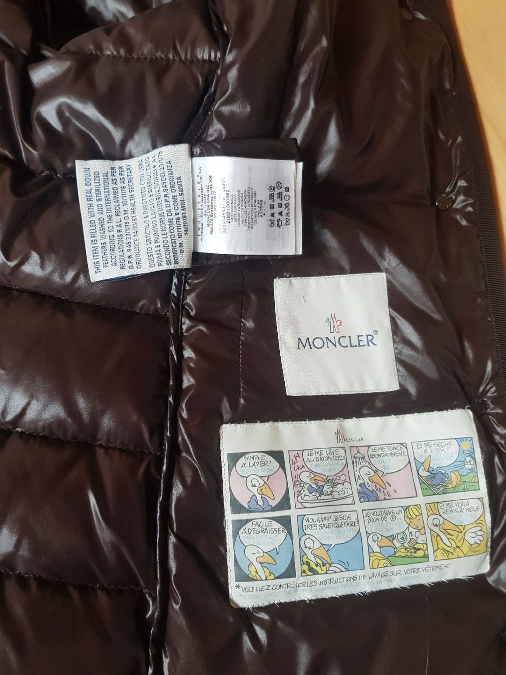 Moncler Jacken: Daunenjacke Moncler Armoise, Gr.4 – Gebraucht aus Weesen von Rodorma 5