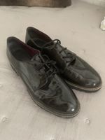 Tamaris Schnürschuhe Lackoptik dunkelbraun Grösse 39