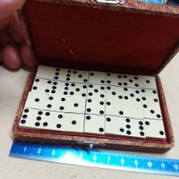 Vintage "DOMINO".