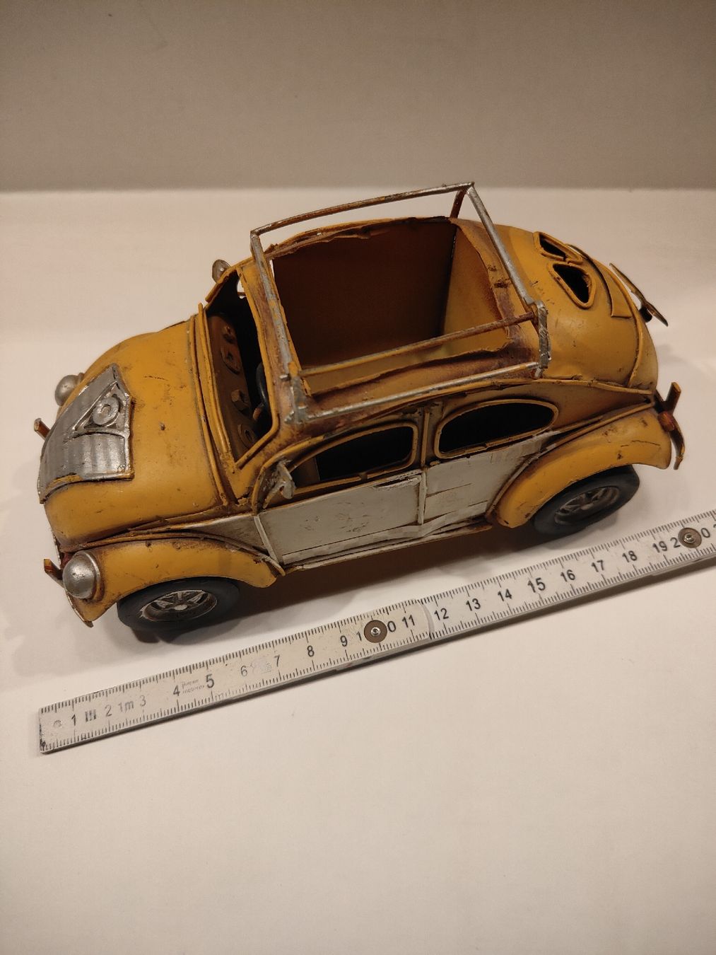 Volkswagen Modellini d'auto: VW Käfer Oldtimer Modell – Usato da Kleinlützel venduto da gki666