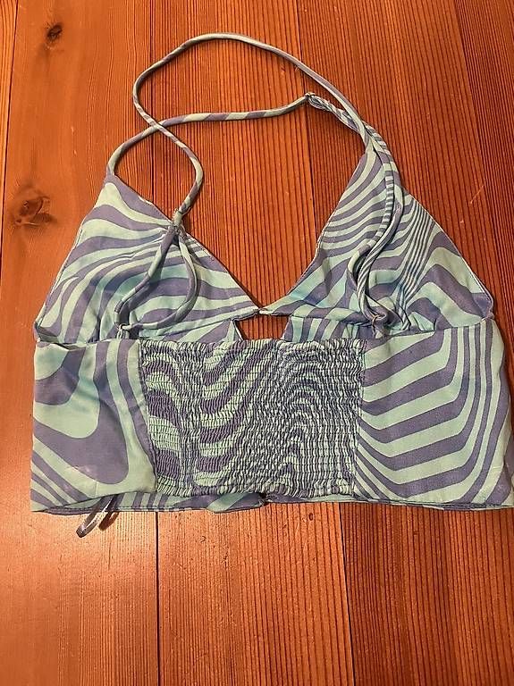 Camicette, T-shirt & Top: Croptop mit Wellenmuster – Usato da bern venduto da celio777 1
