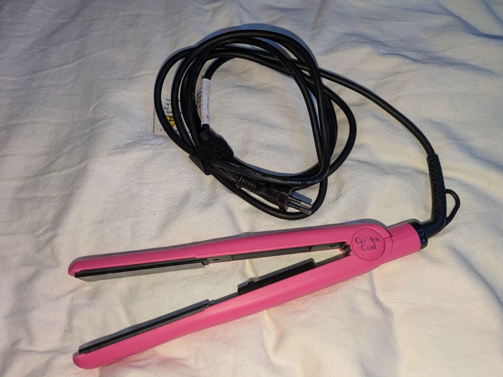 Lockenstäbe & Haarglätter: Golden Curl Glätteisen | Pink Styler – Gebraucht aus Kleinandelfingen von ginaaks