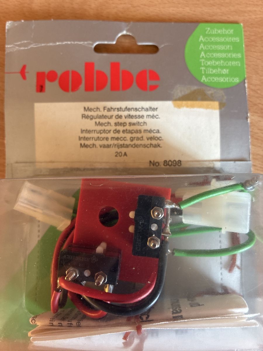 Robbe Modellismo RC: Robbe 8098 – Usato da Felben-Wellhausen venduto da reto521