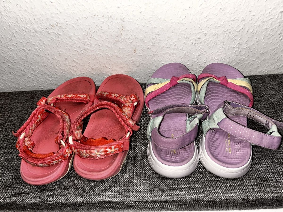 Teva Scarpe per ragazze: Teva/skecher sandals, Size EU32 used – Usato da Genève venduto da dmt_y25y 4