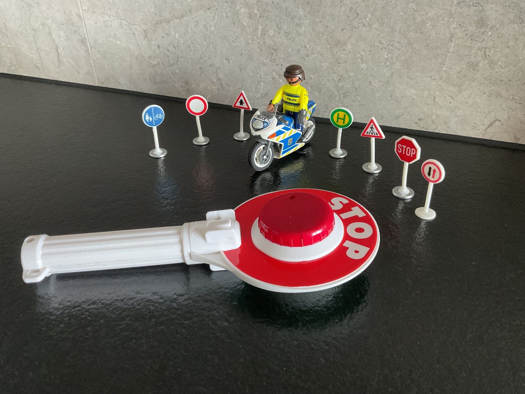 Giocattoli: Panneaux de signalisation – Usato da Neuchâtel venduto da sta_7qfy