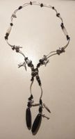 Kette mit erstklassigen Edelsteinen