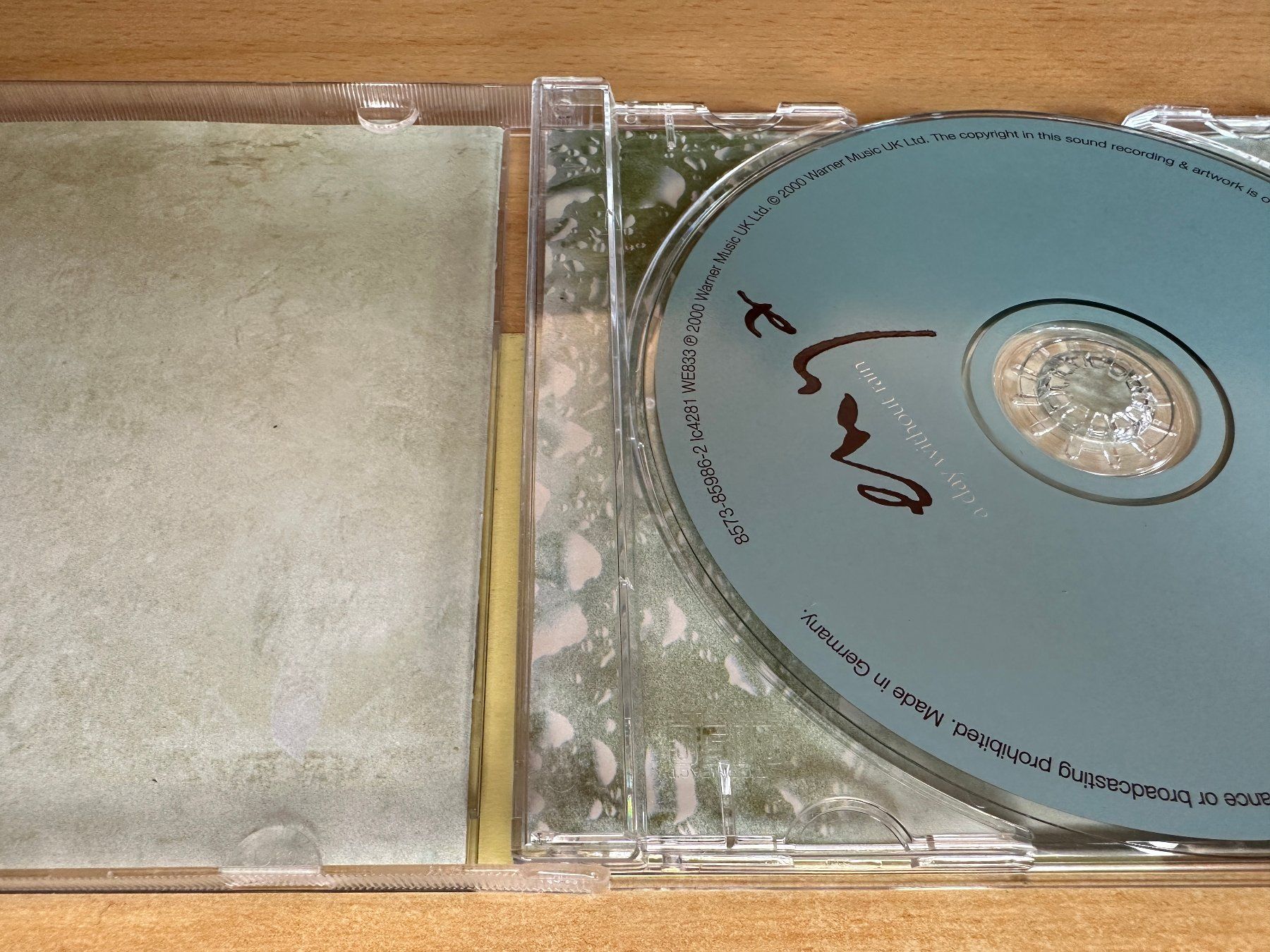 CD: Enya – A Day Without Rain – Usato da Rikon im Tösstal venduto da Alpenmutz 2