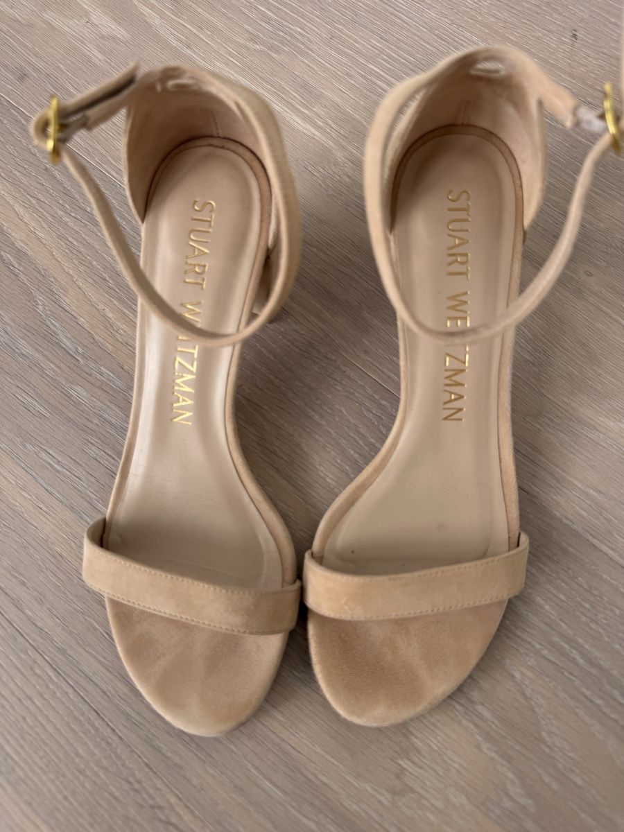 Stuart Weitzman Chaussures femmes: Stuart Weitzman, Block Heel Sandals, Suede, Size 37.5 – D'occasion à Zug par Beolingus22 5