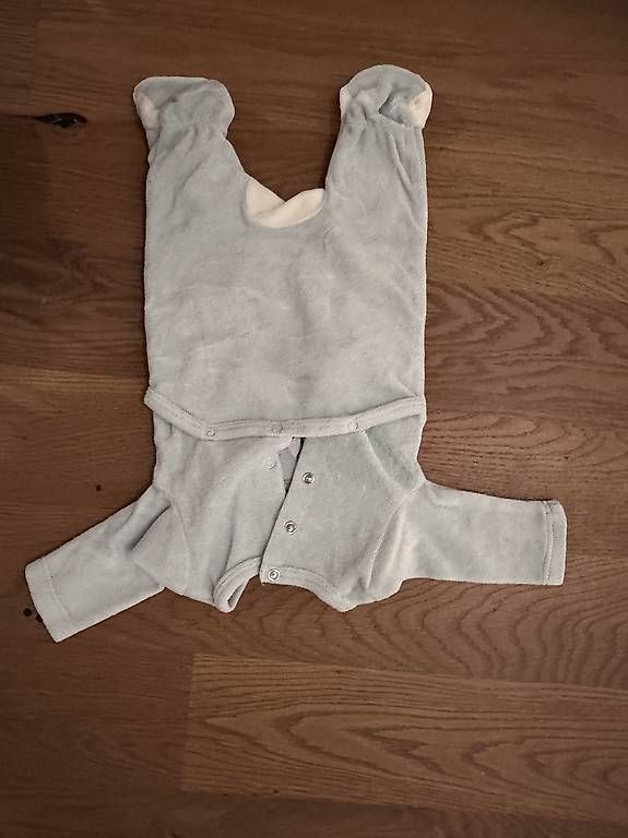 Pyjamas: Strampler hellblau langarm Nicki Grösse 50 – D'occasion à Zürich par kat_tl7x 1