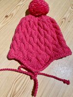 Handgestrickte Mütze mit Bommel, pink, Babymütze,100% Merino