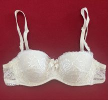 Schöner Spitze BH weiss 80A/B verstellbare Träger neuwertig