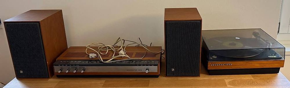 Lot 146 - A Bang & Olufsen Beogram 1000 HiFi Record