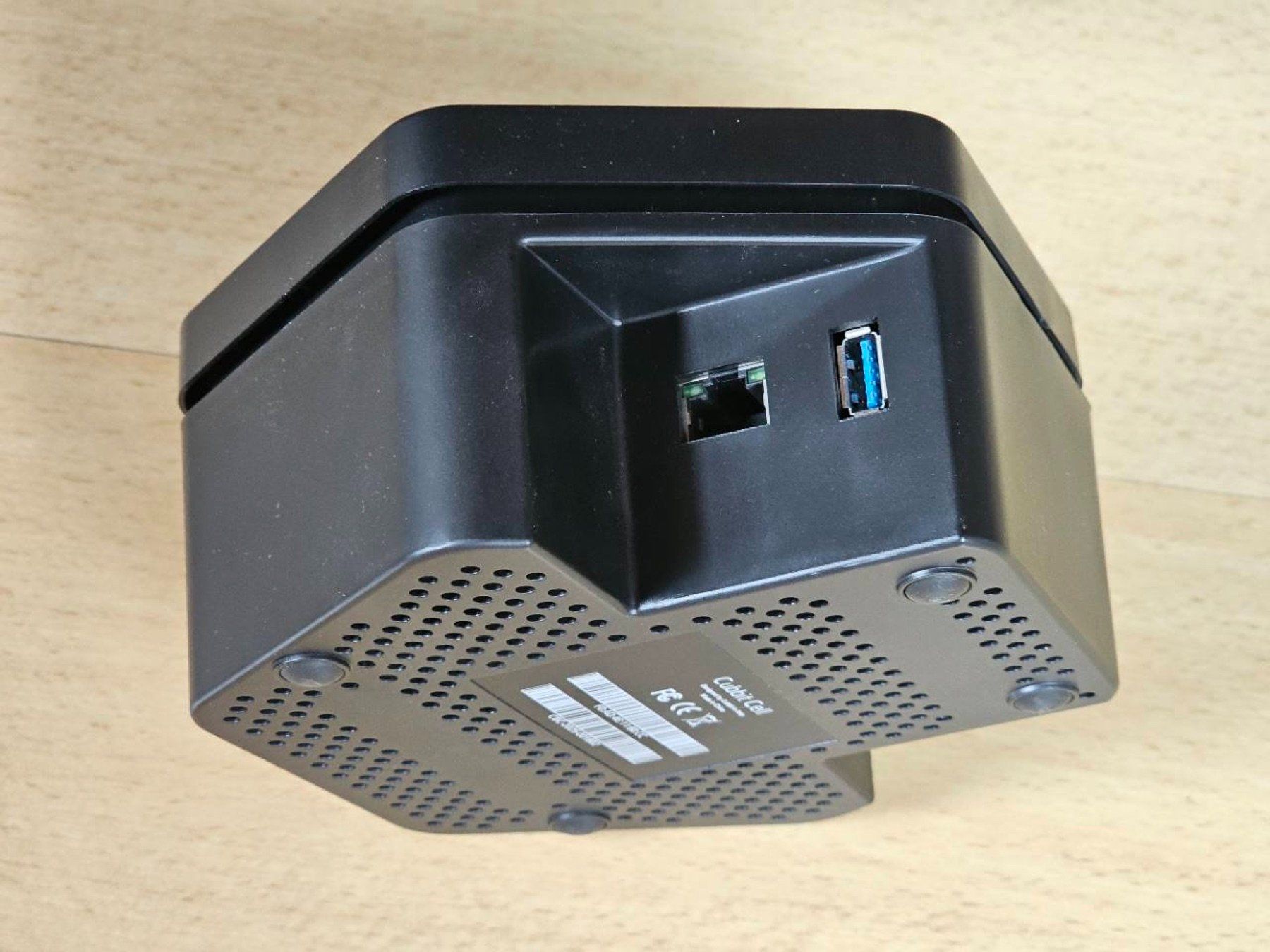 Harddisks: Cubbit Cell Crowdfunding Edition mit Netzteil & LAN-Kabel – Defekt aus Basel von Occasihaesli 2