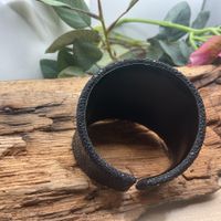 Armreif Rochenleder, breit und super apart