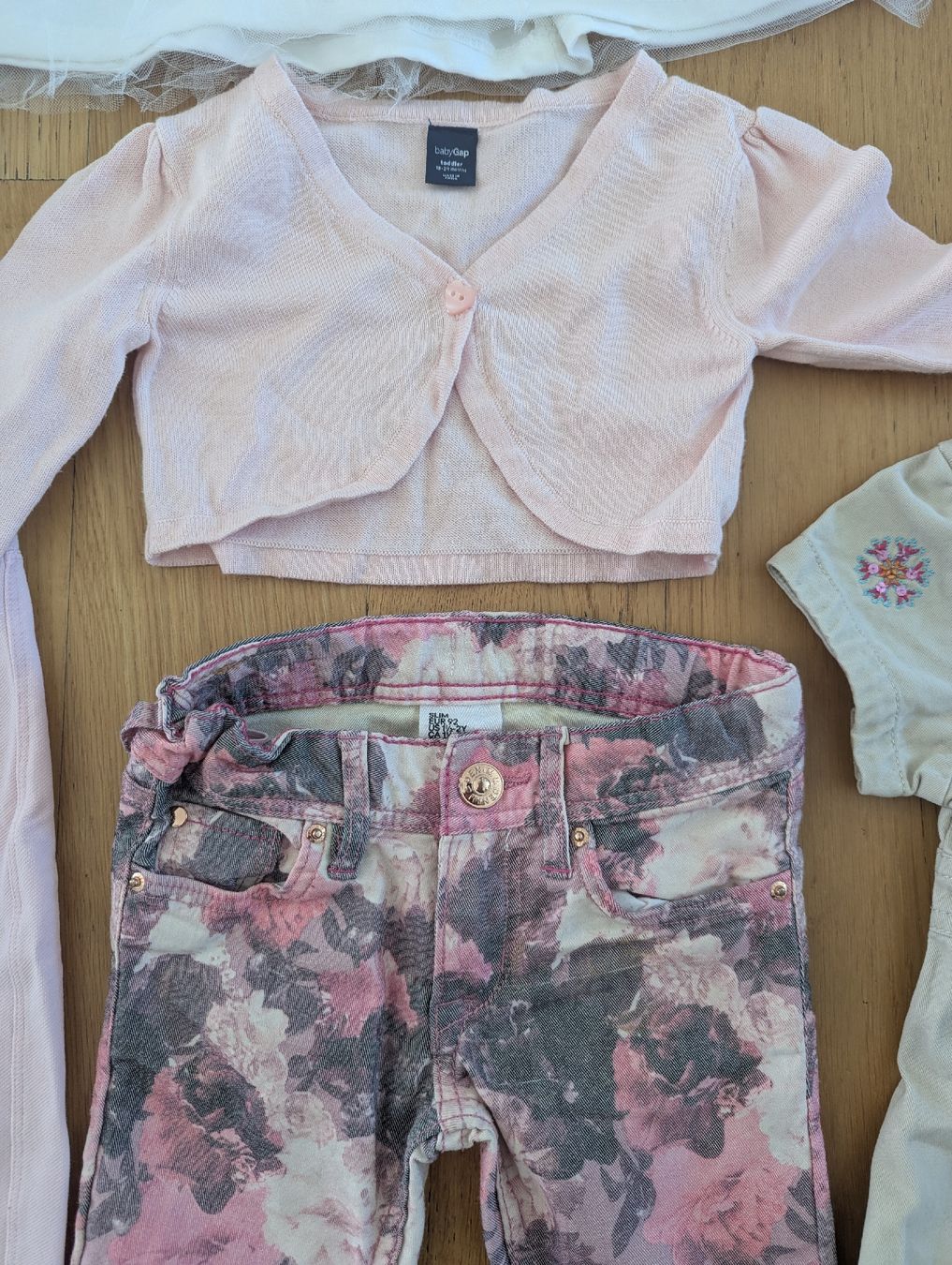 Lotti & Set di vestiti: Kleiderpaket Grösse 92 – Usato da Wallisellen venduto da Taurusit 2